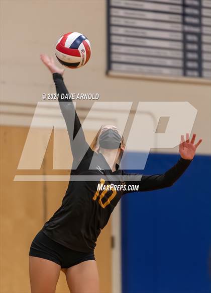Thumbnail 3 in Cape Elizabeth @ Yarmouth (MPA Class B State Final) photogallery.