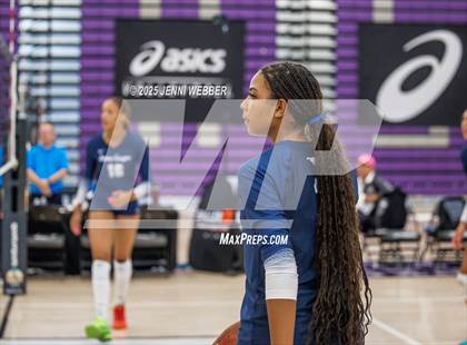 Thumbnail 2 in Sierra Canyon vs. Xavier College Prep (Durango Fall Classic) photogallery.