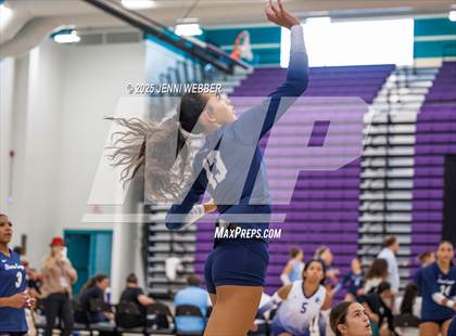 Thumbnail 3 in Sierra Canyon vs. Xavier College Prep (Durango Fall Classic) photogallery.