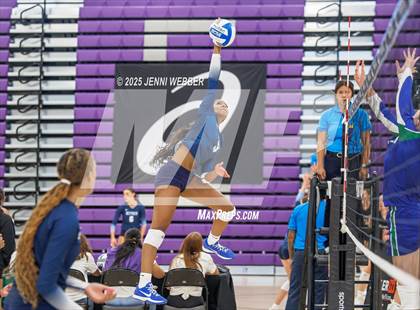Thumbnail 2 in Sierra Canyon vs. Xavier College Prep (Durango Fall Classic) photogallery.
