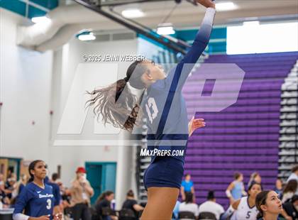 Thumbnail 2 in Sierra Canyon vs. Xavier College Prep (Durango Fall Classic) photogallery.