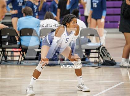 Thumbnail 3 in Sierra Canyon vs. Xavier College Prep (Durango Fall Classic) photogallery.