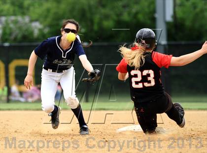 Thumbnail 1 in Barrington vs New Trier (IHSA 4A Sectional Final) photogallery.