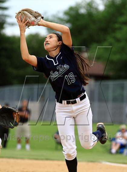 Thumbnail 2 in Barrington vs New Trier (IHSA 4A Sectional Final) photogallery.