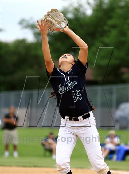 Thumbnail 1 in Barrington vs New Trier (IHSA 4A Sectional Final) photogallery.