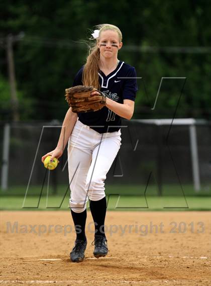 Thumbnail 3 in Barrington vs New Trier (IHSA 4A Sectional Final) photogallery.