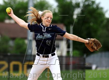 Thumbnail 2 in Barrington vs New Trier (IHSA 4A Sectional Final) photogallery.