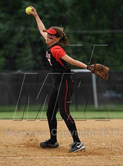 Thumbnail 3 in Barrington vs New Trier (IHSA 4A Sectional Final) photogallery.