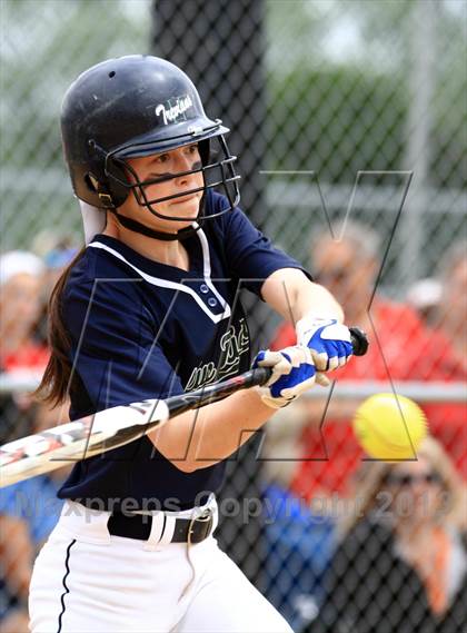 Thumbnail 1 in Barrington vs New Trier (IHSA 4A Sectional Final) photogallery.