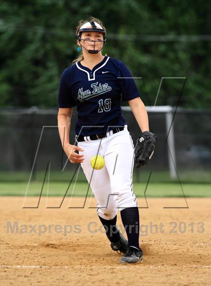Thumbnail 1 in Barrington vs New Trier (IHSA 4A Sectional Final) photogallery.