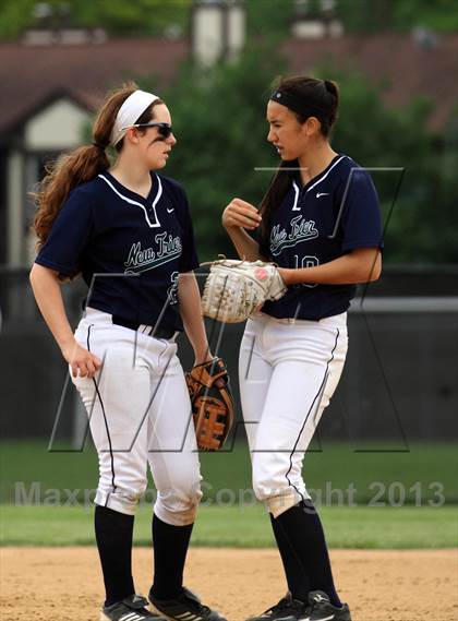 Thumbnail 3 in Barrington vs New Trier (IHSA 4A Sectional Final) photogallery.