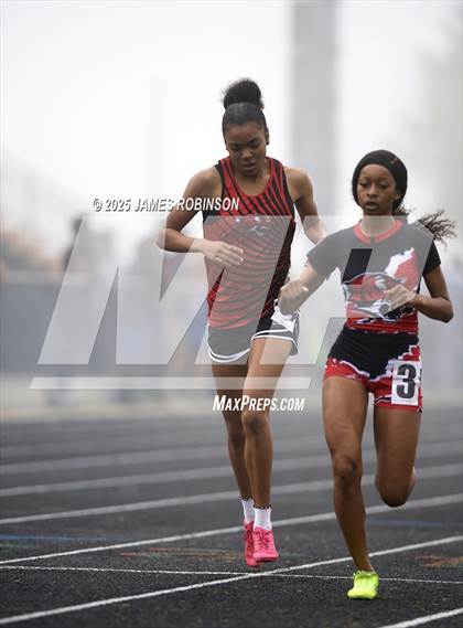 Thumbnail 1 in Mandarin Preseason Classic (1200 Meters) photogallery.