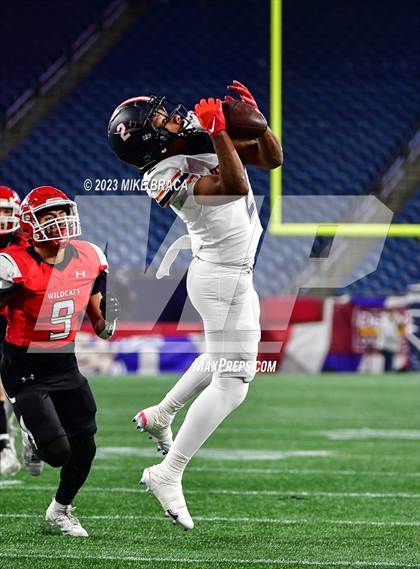 Thumbnail 2 in Walpole vs Milton (MIAA D3 Final) photogallery.