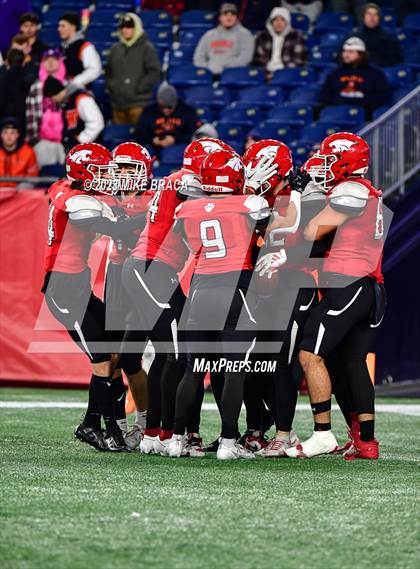 Thumbnail 1 in Walpole vs Milton (MIAA D3 Final) photogallery.