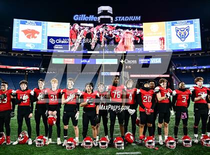 Thumbnail 3 in Walpole vs Milton (MIAA D3 Final) photogallery.
