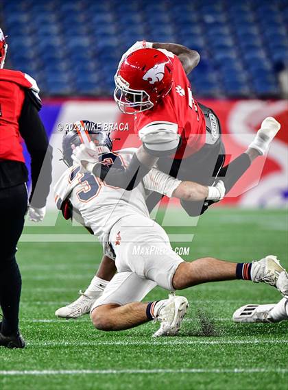 Thumbnail 1 in Walpole vs Milton (MIAA D3 Final) photogallery.