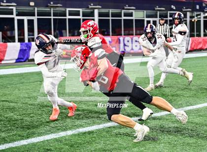 Thumbnail 2 in Walpole vs Milton (MIAA D3 Final) photogallery.