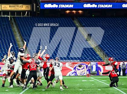 Thumbnail 1 in Walpole vs Milton (MIAA D3 Final) photogallery.