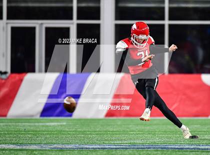 Thumbnail 3 in Walpole vs Milton (MIAA D3 Final) photogallery.