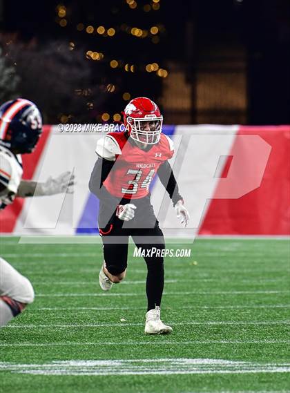 Thumbnail 1 in Walpole vs Milton (MIAA D3 Final) photogallery.