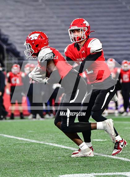 Thumbnail 3 in Walpole vs Milton (MIAA D3 Final) photogallery.
