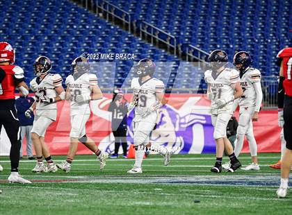 Thumbnail 2 in Walpole vs Milton (MIAA D3 Final) photogallery.