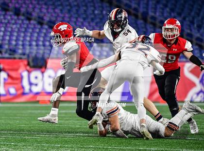 Thumbnail 1 in Walpole vs Milton (MIAA D3 Final) photogallery.