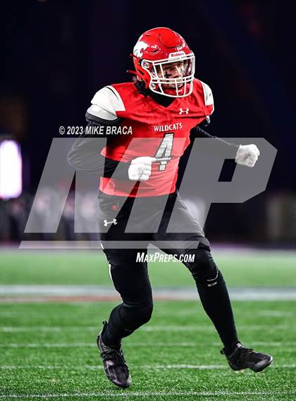Thumbnail 2 in Walpole vs Milton (MIAA D3 Final) photogallery.