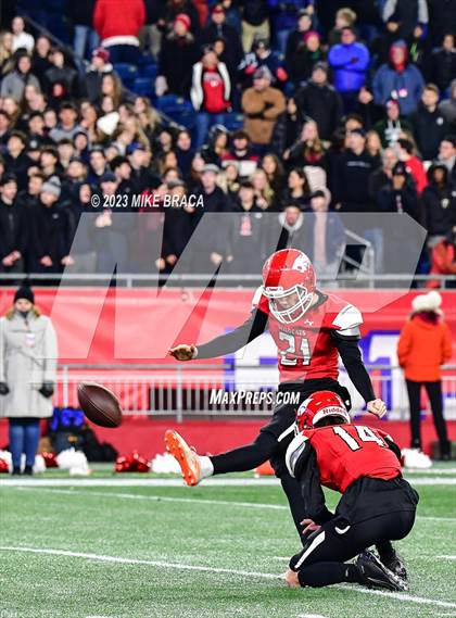 Thumbnail 1 in Walpole vs Milton (MIAA D3 Final) photogallery.