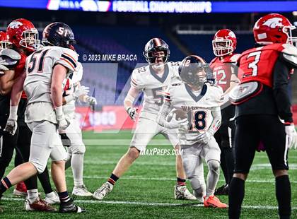 Thumbnail 3 in Walpole vs Milton (MIAA D3 Final) photogallery.
