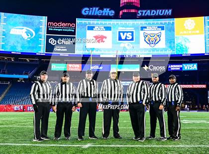 Thumbnail 2 in Walpole vs Milton (MIAA D3 Final) photogallery.
