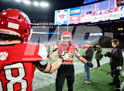 Thumbnail 1 in Walpole vs Milton (MIAA D3 Final) photogallery.