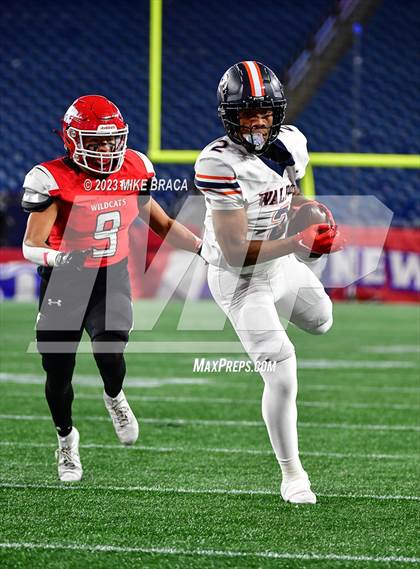 Thumbnail 2 in Walpole vs Milton (MIAA D3 Final) photogallery.