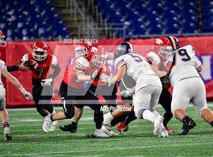 Thumbnail 1 in Walpole vs Milton (MIAA D3 Final) photogallery.