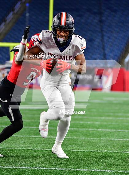 Thumbnail 1 in Walpole vs Milton (MIAA D3 Final) photogallery.