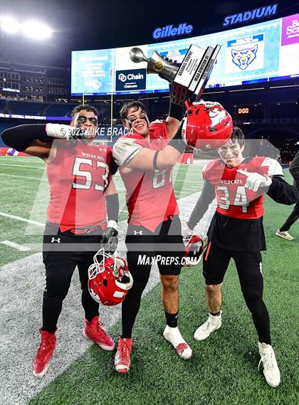 Thumbnail 1 in Walpole vs Milton (MIAA D3 Final) photogallery.