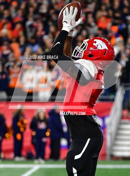 Thumbnail 1 in Walpole vs Milton (MIAA D3 Final) photogallery.