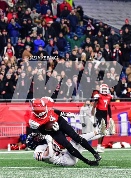 Thumbnail 2 in Walpole vs Milton (MIAA D3 Final) photogallery.