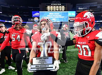 Thumbnail 2 in Walpole vs Milton (MIAA D3 Final) photogallery.