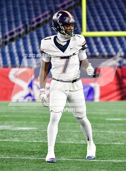 Thumbnail 2 in Walpole vs Milton (MIAA D3 Final) photogallery.