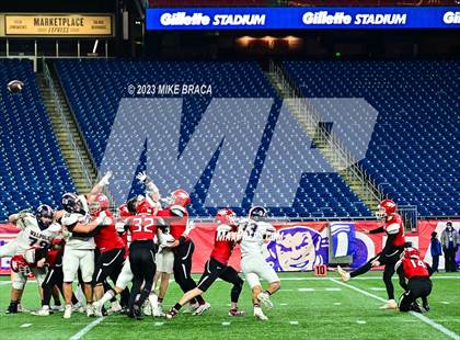 Thumbnail 3 in Walpole vs Milton (MIAA D3 Final) photogallery.