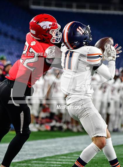 Thumbnail 3 in Walpole vs Milton (MIAA D3 Final) photogallery.