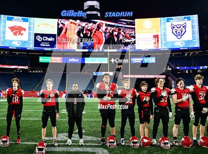 Thumbnail 2 in Walpole vs Milton (MIAA D3 Final) photogallery.