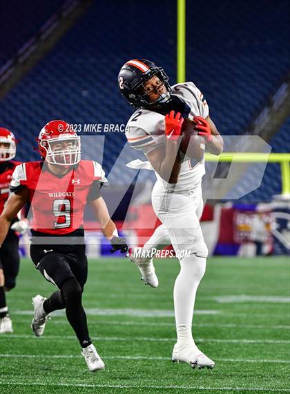 Thumbnail 3 in Walpole vs Milton (MIAA D3 Final) photogallery.