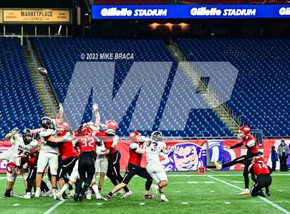 Thumbnail 2 in Walpole vs Milton (MIAA D3 Final) photogallery.