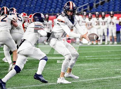 Thumbnail 2 in Walpole vs Milton (MIAA D3 Final) photogallery.