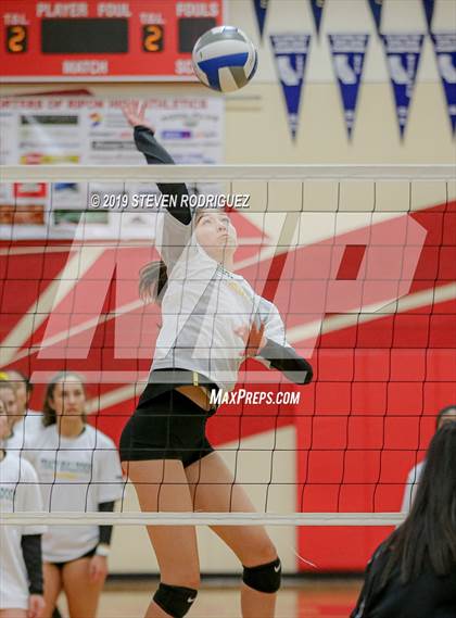 Thumbnail 3 in Tracy vs. Lincoln (CIF SJS D2 Final) photogallery.