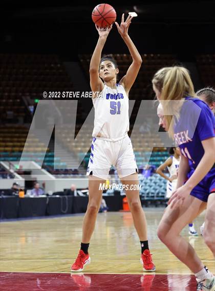 Thumbnail 3 in Cherry Creek vs Grandview (CHSAA 5A Great 8) photogallery.