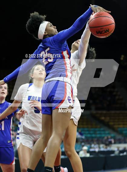 Thumbnail 2 in Cherry Creek vs Grandview (CHSAA 5A Great 8) photogallery.