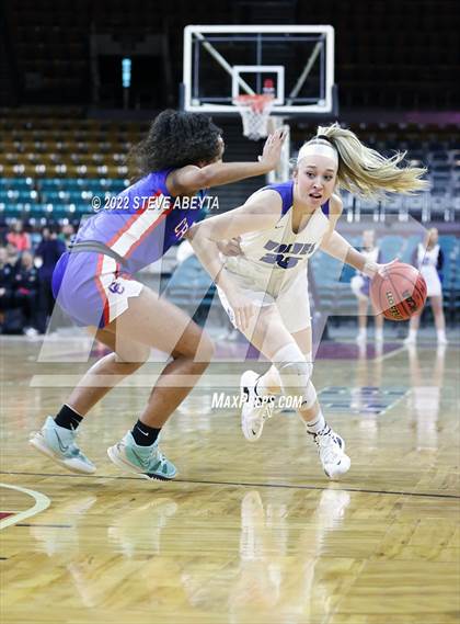 Thumbnail 1 in Cherry Creek vs Grandview (CHSAA 5A Great 8) photogallery.